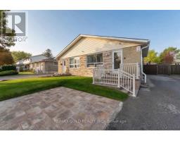 63 NEWSTEAD CRESCENT, Brampton, Ontario