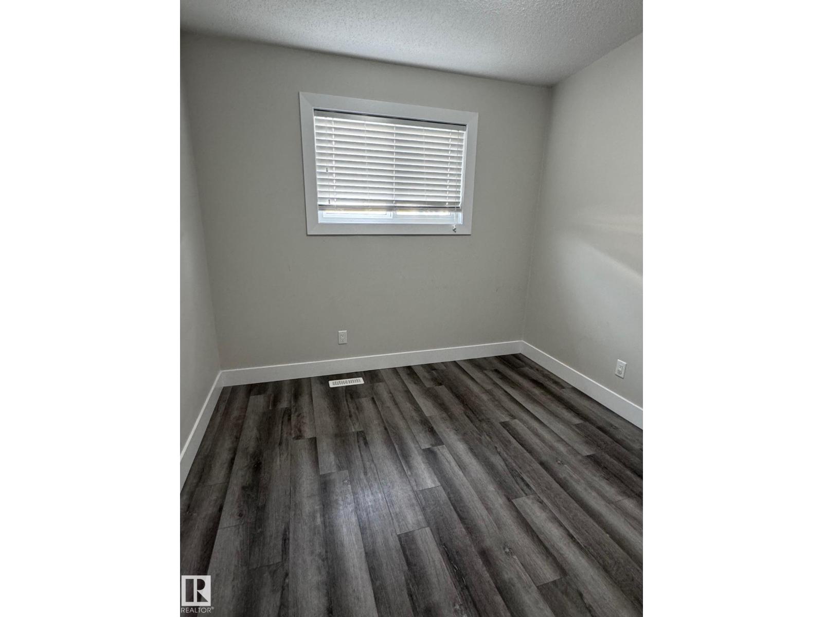 7604 7606 75 St NW, Edmonton, Alberta  T6C 2E9 - Photo 10 - E4500633