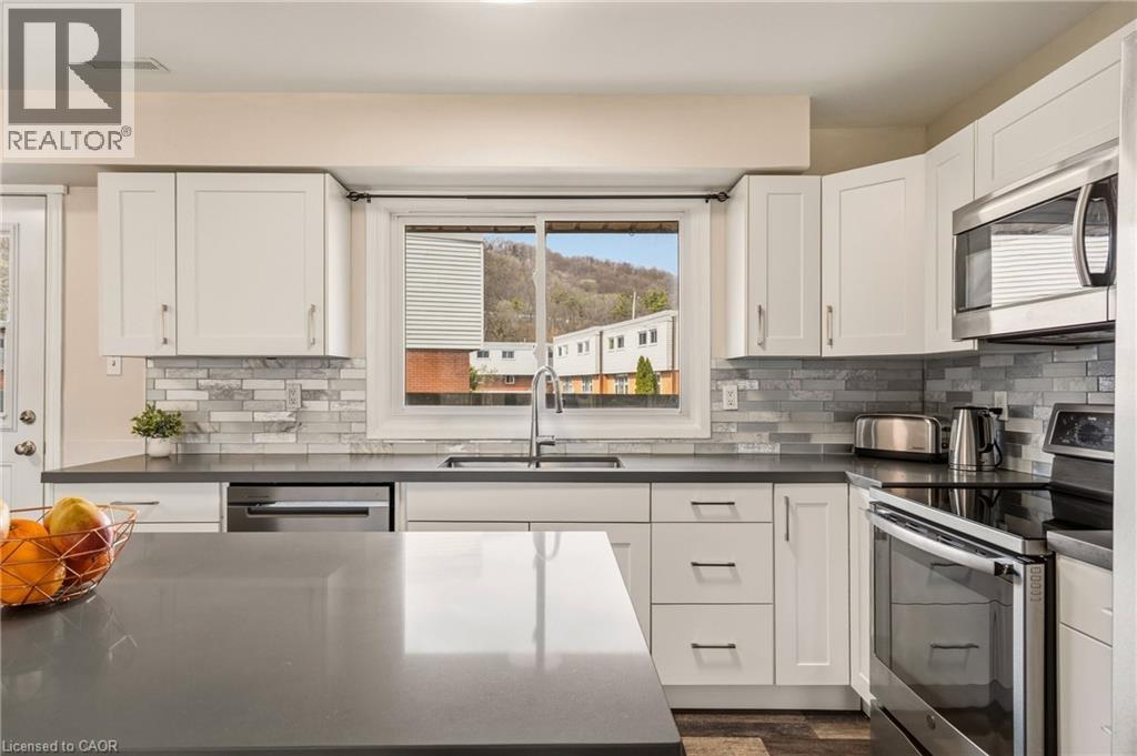 23 Watsons Lane Unit# 6, Dundas, Ontario  L9H 5G9 - Photo 18 - 40848788