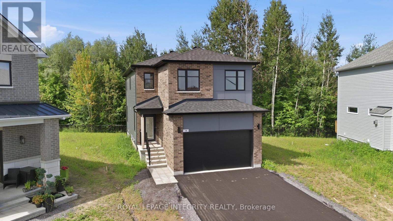 14 ACADEMIE STREET, Russell, Ontario