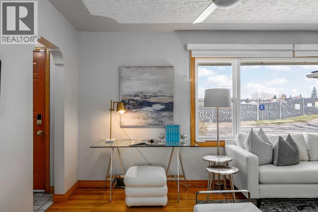 3003 25 Street SW, Calgary, Alberta  T3E 1Y2 - Photo 7 - A2308484