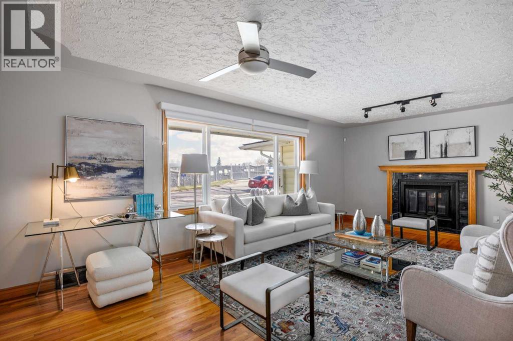 3003 25 Street SW, Calgary, Alberta  T3E 1Y2 - Photo 6 - A2308484