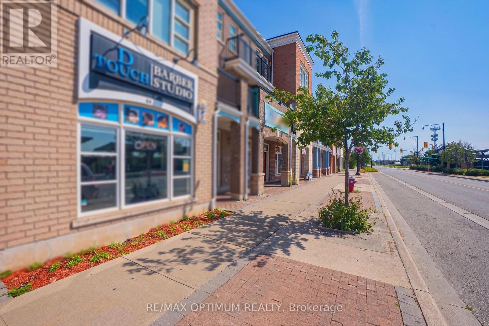 62 Commuter Drive, Brampton, Ontario  L7A 0R3 - Photo 2 - W13604186