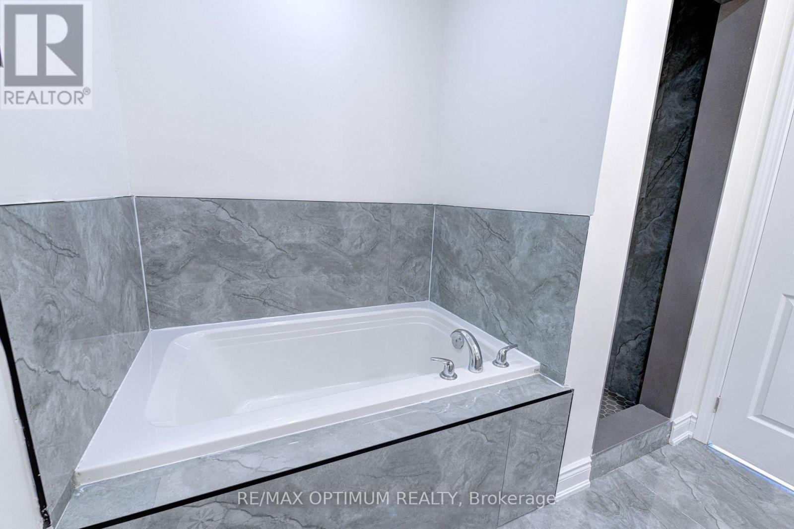 62 Commuter Drive, Brampton, Ontario  L7A 0R3 - Photo 30 - W13604186