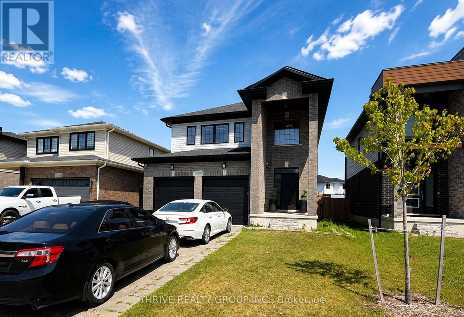 1340 John Kenney Drive, London North, Ontario  N6G 0Y1 - Photo 2 - X13603952