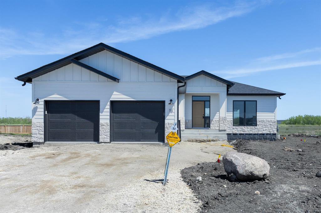 53 Caribou Bay, Steinbach, Manitoba  R5G 0Z4 - Photo 2 - 202610708