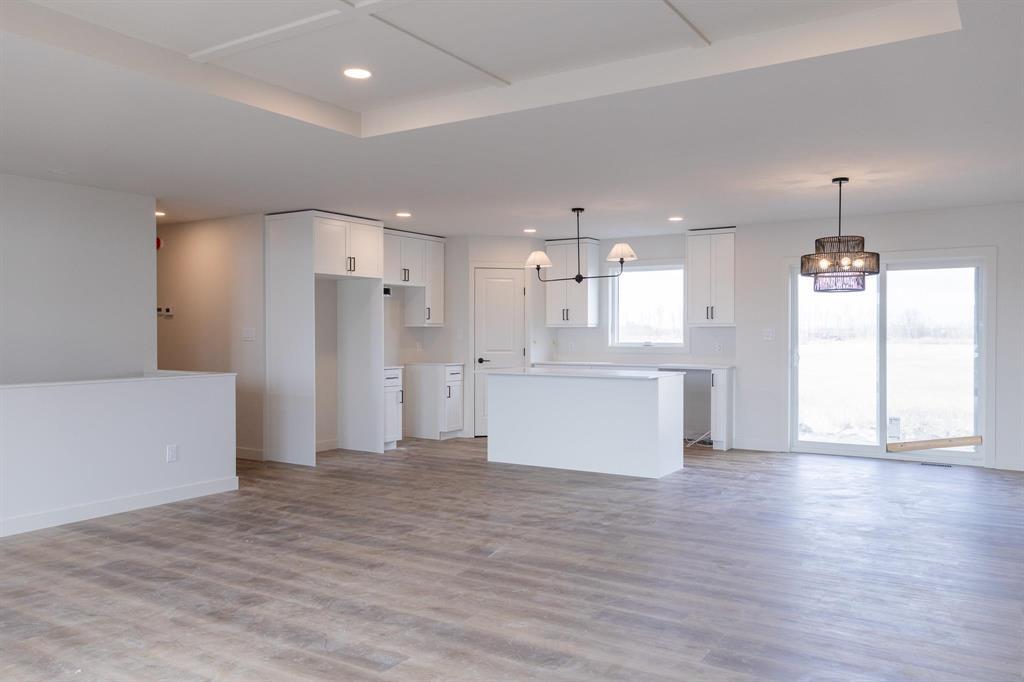 53 Caribou Bay, Steinbach, Manitoba  R5G 0Z4 - Photo 6 - 202610708