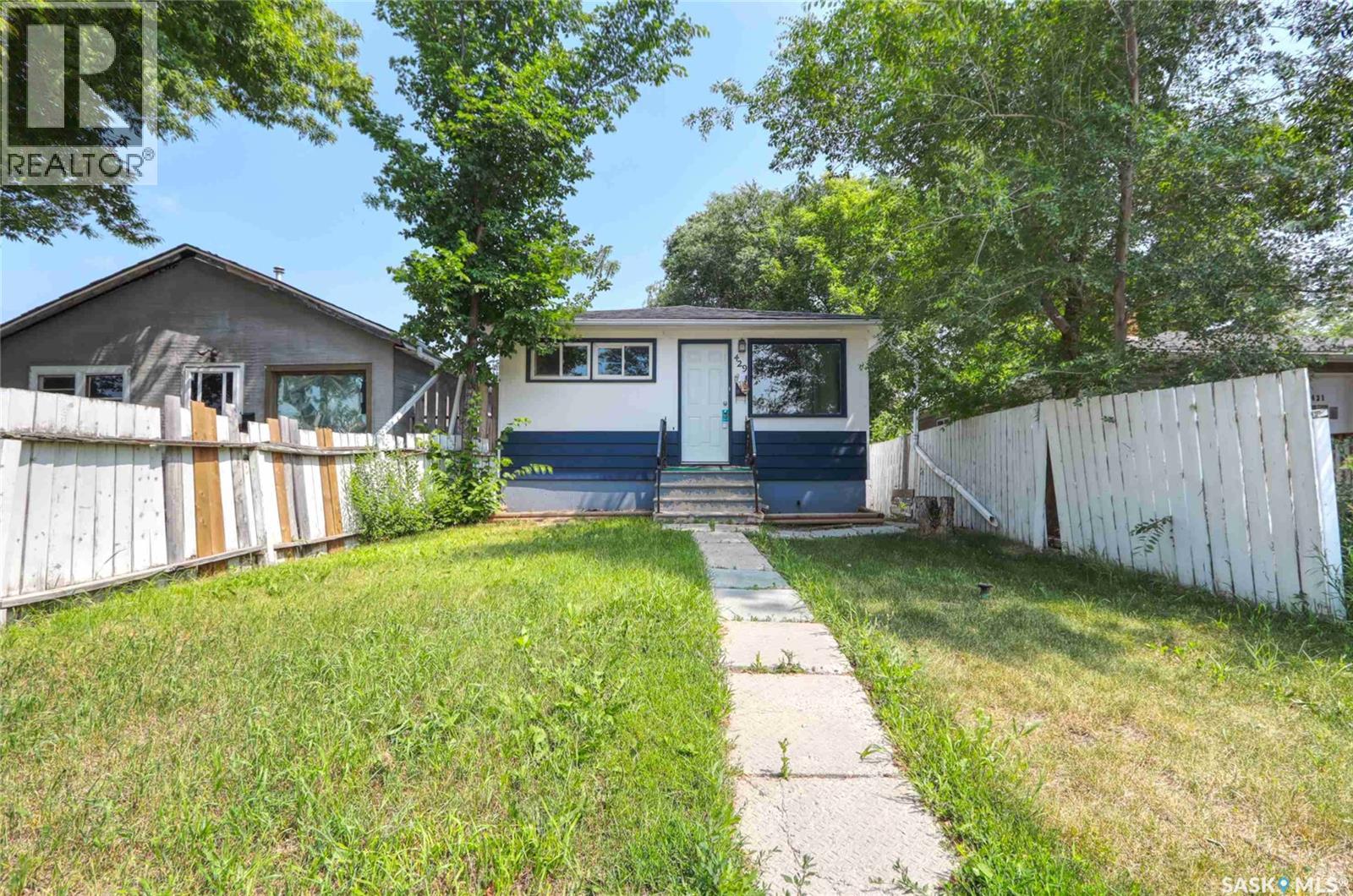 429 St John Street, Regina, Saskatchewan  S4R 1R4 - Photo 1 - SK043611