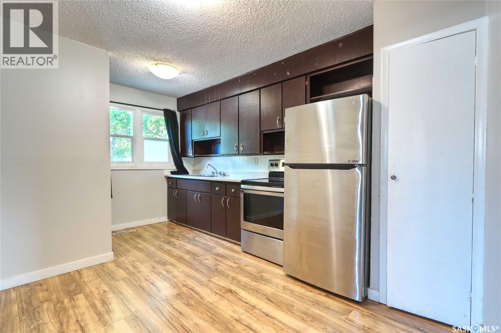 429 St John Street, Regina, Saskatchewan  S4R 1R4 - Photo 5 - SK043611
