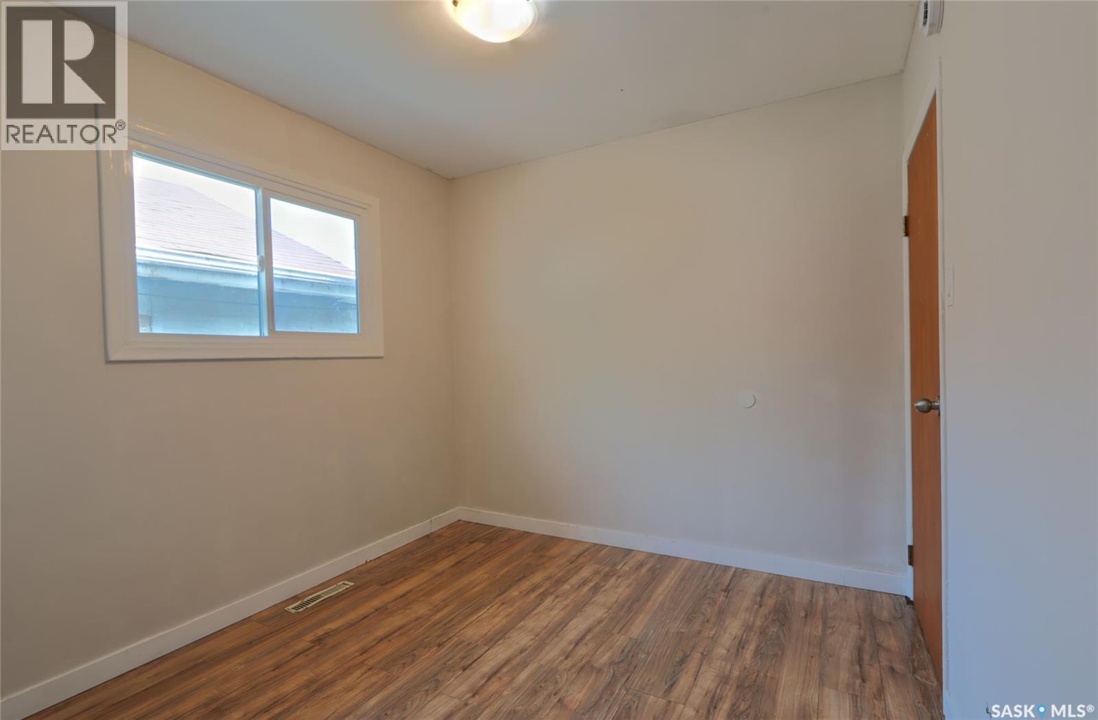429 St John Street, Regina, Saskatchewan  S4R 1R4 - Photo 9 - SK043611