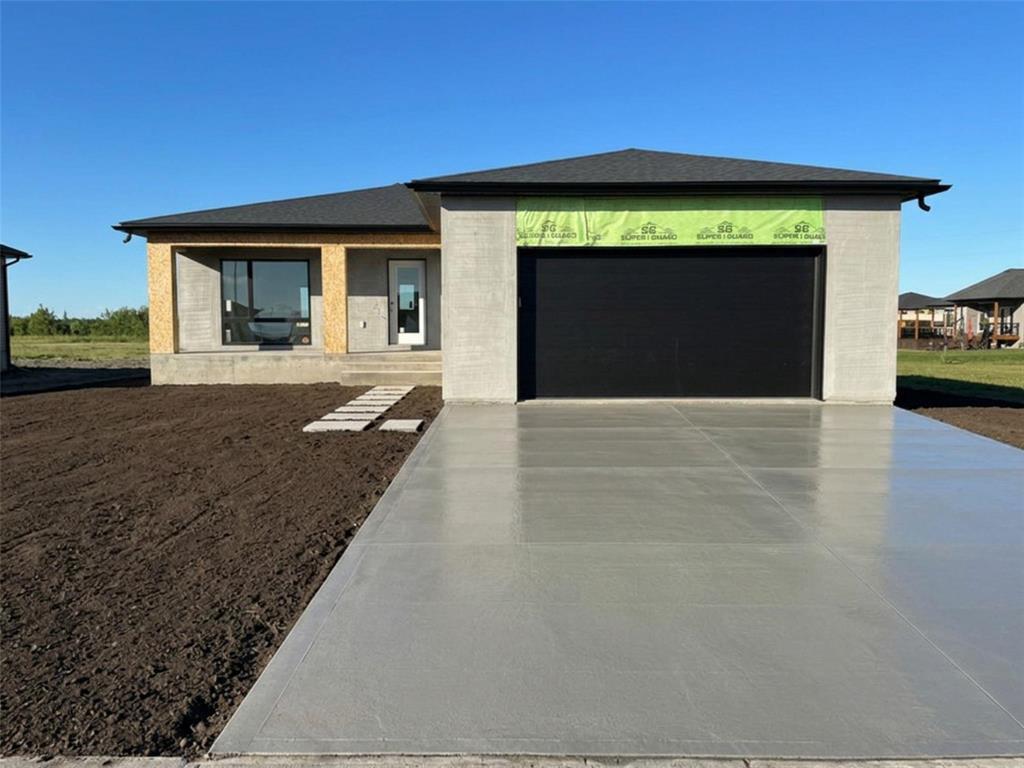 49 Caribou Bay, Steinbach, Manitoba  R5G 2Y1 - Photo 0 - 202617243
