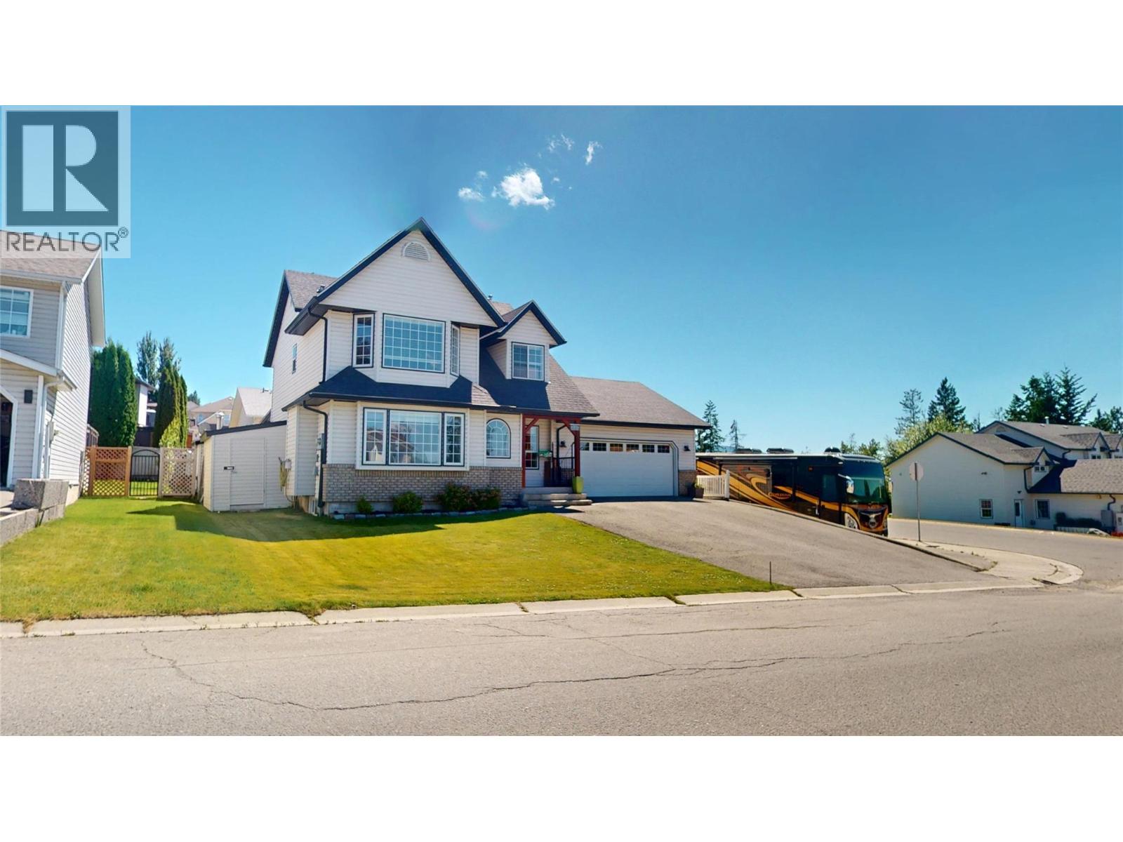 101 15th Street S, Cranbrook, British Columbia  V1C 6A6 - Photo 2 - 10394705