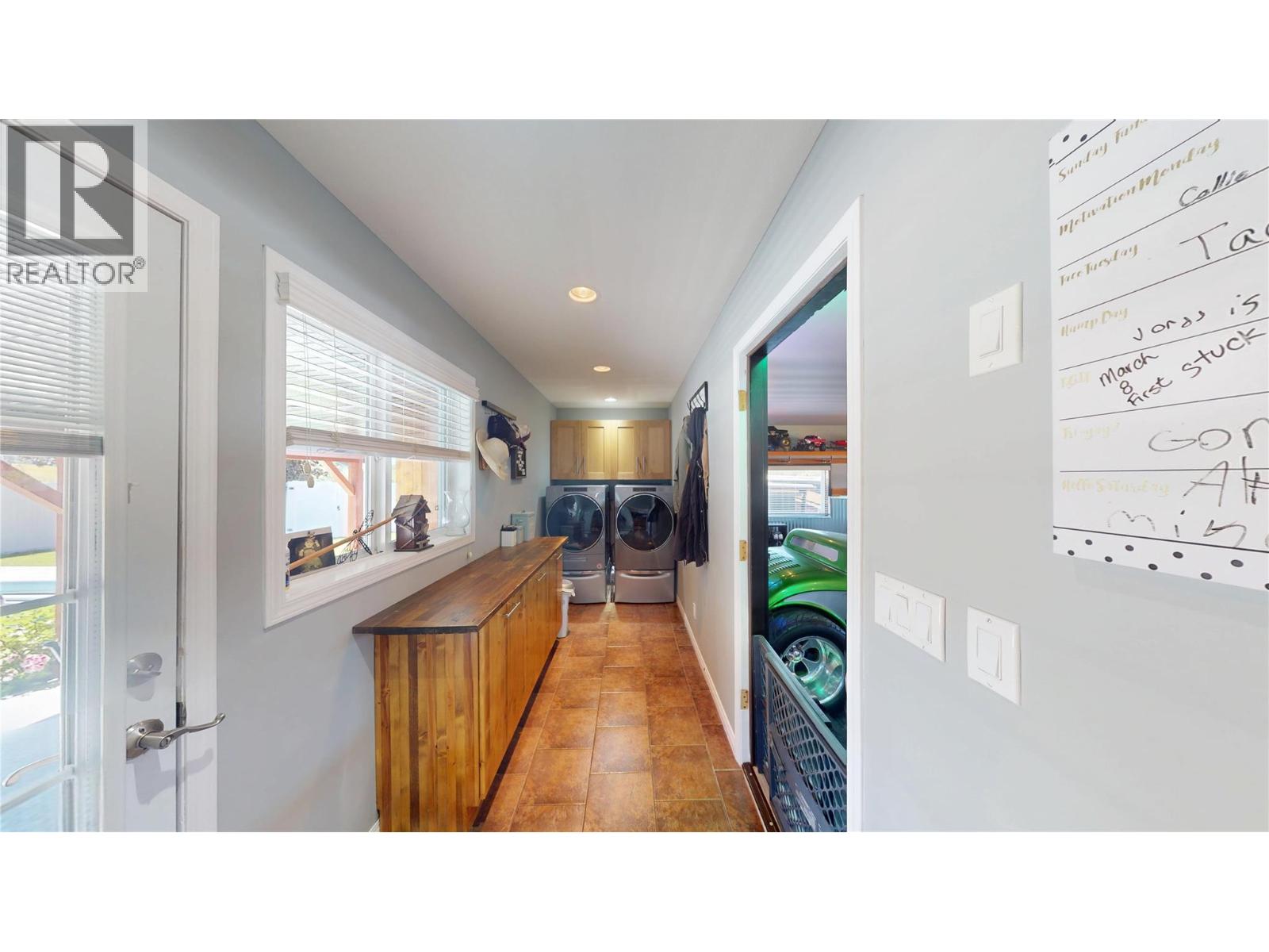 101 15th Street S, Cranbrook, British Columbia  V1C 6A6 - Photo 14 - 10394705