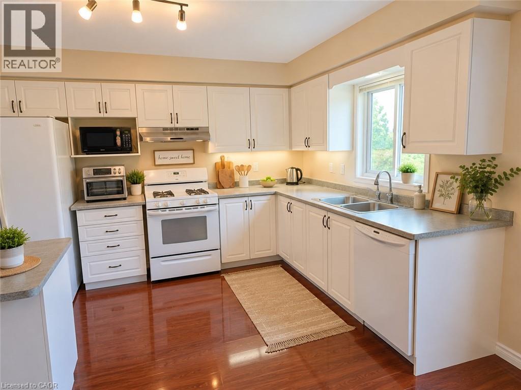 696 Wild Ginger Avenue, Waterloo, Ontario  N2V 2T2 - Photo 15 - 40850215