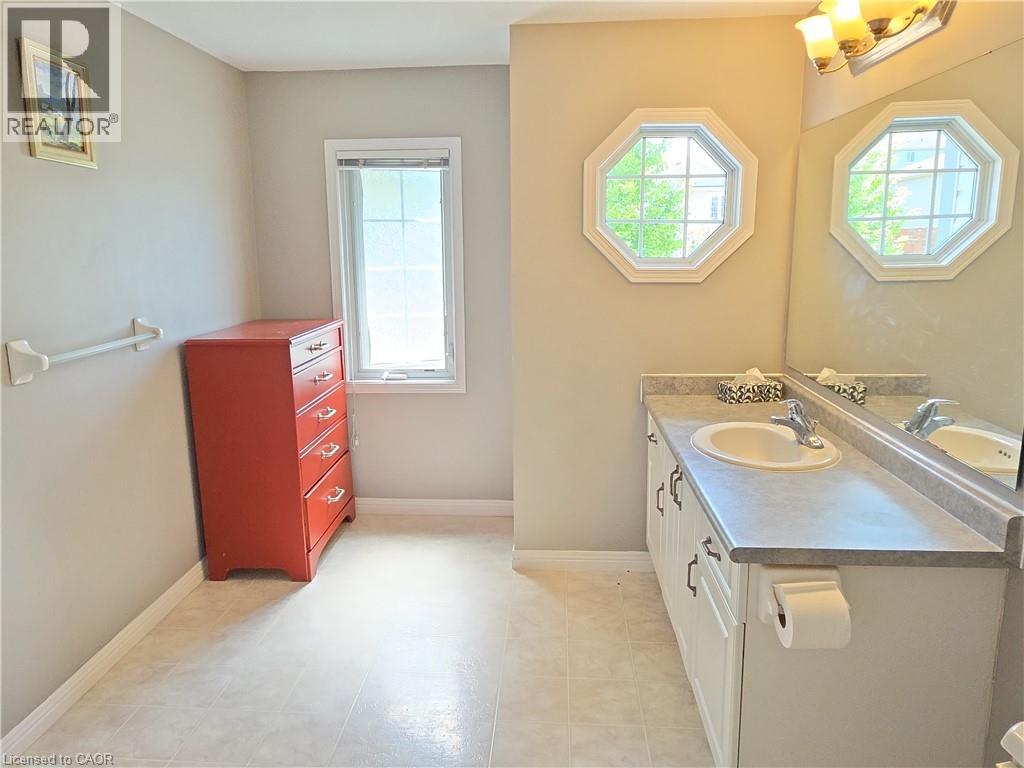 696 Wild Ginger Avenue, Waterloo, Ontario  N2V 2T2 - Photo 23 - 40850215