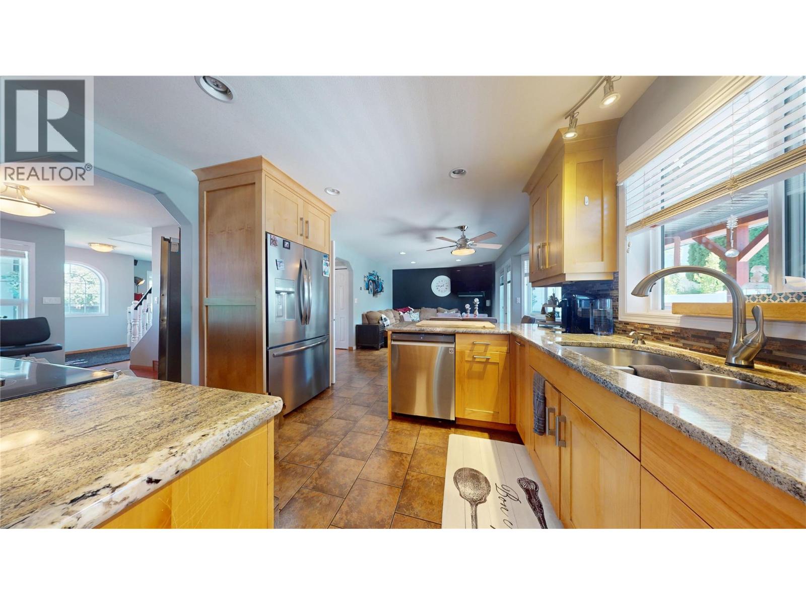 101 15th Street S, Cranbrook, British Columbia  V1C 6A6 - Photo 12 - 10394705