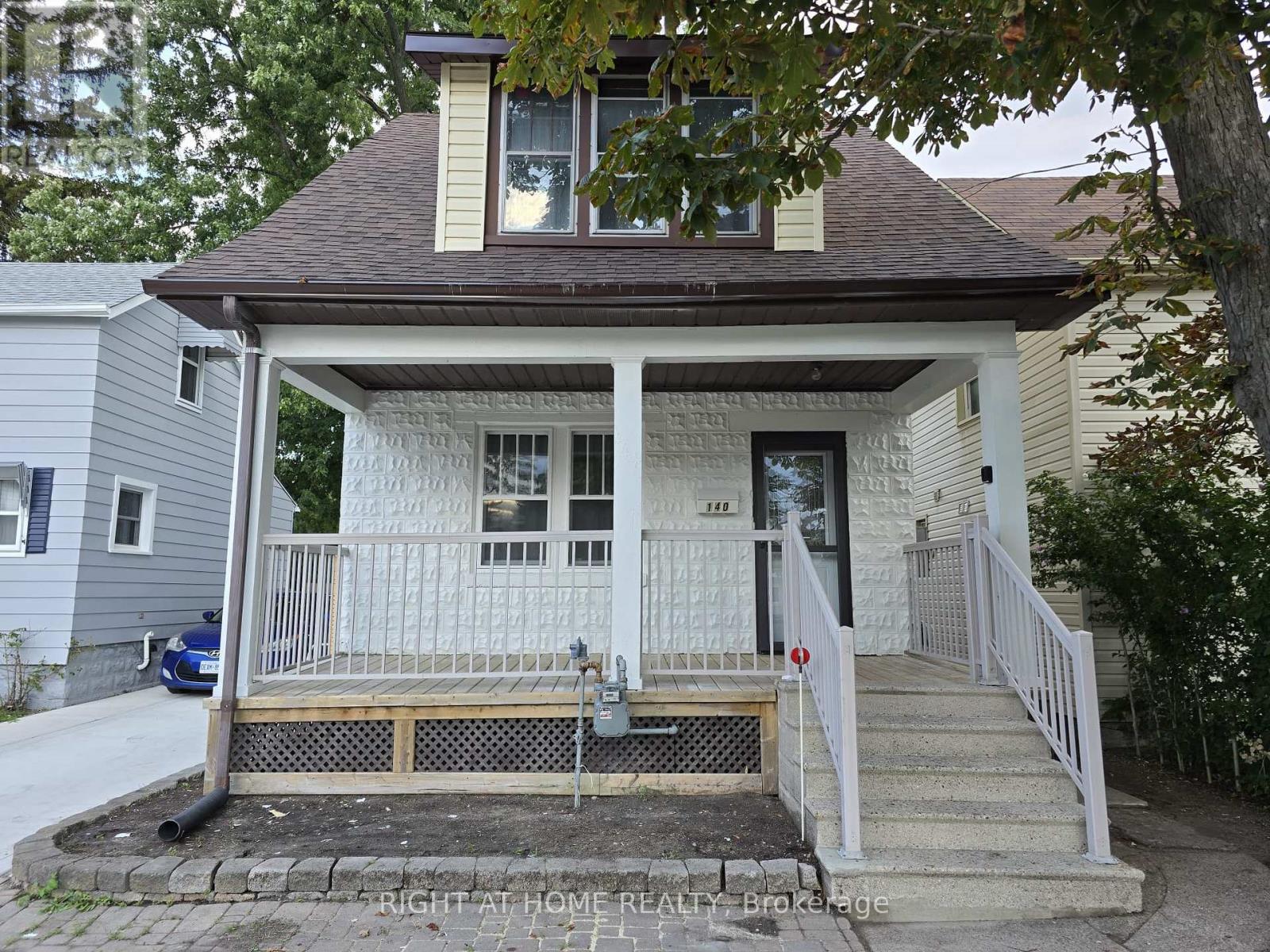 140 NAPIER STREET, Sarnia, Ontario