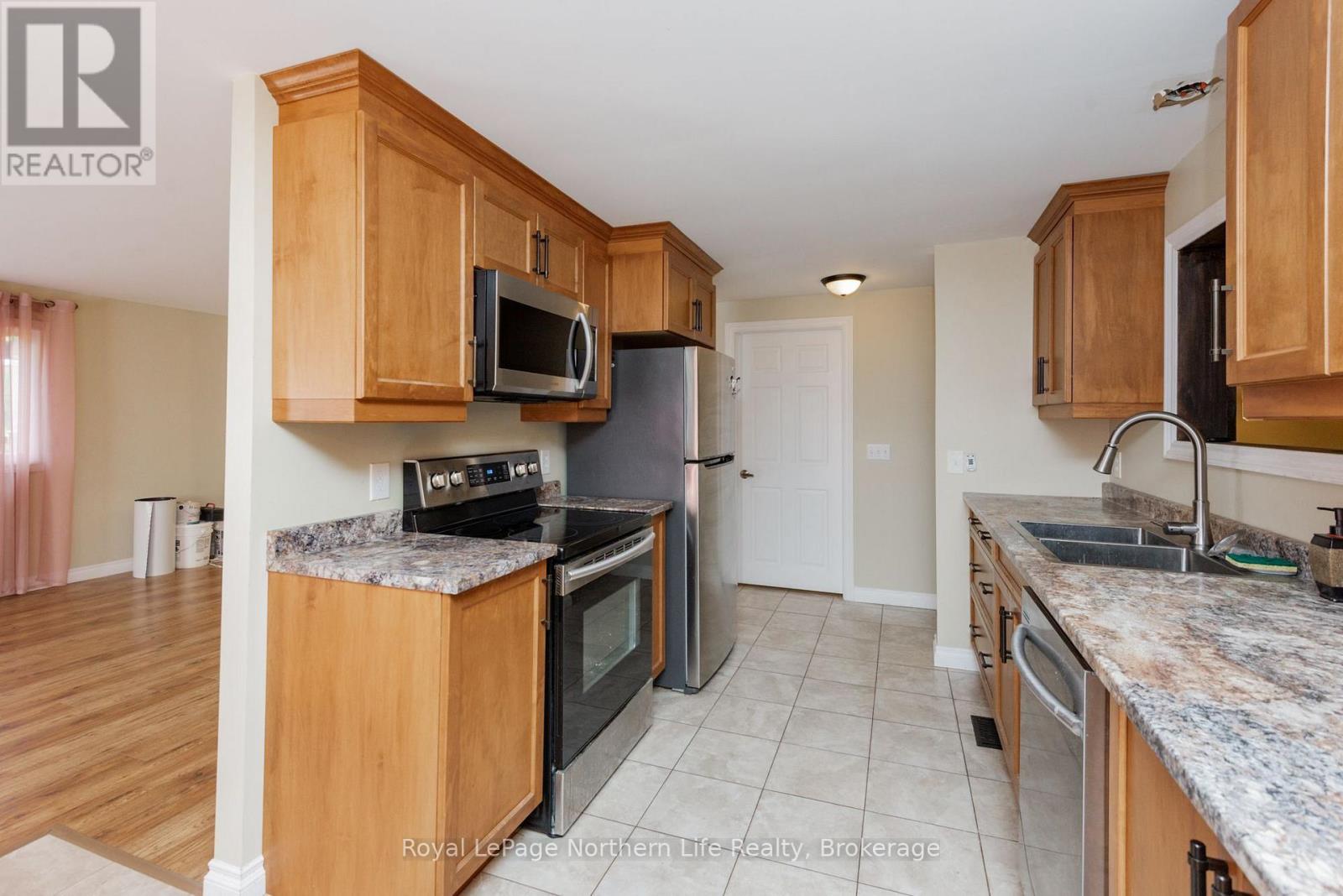 558 Nipissing Street, West Nipissing, Ontario  P2B 2L1 - Photo 10 - X13604392