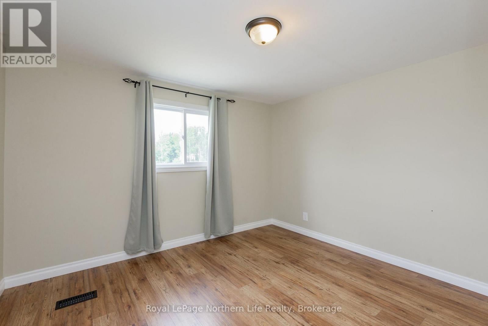 558 Nipissing Street, West Nipissing, Ontario  P2B 2L1 - Photo 14 - X13604392