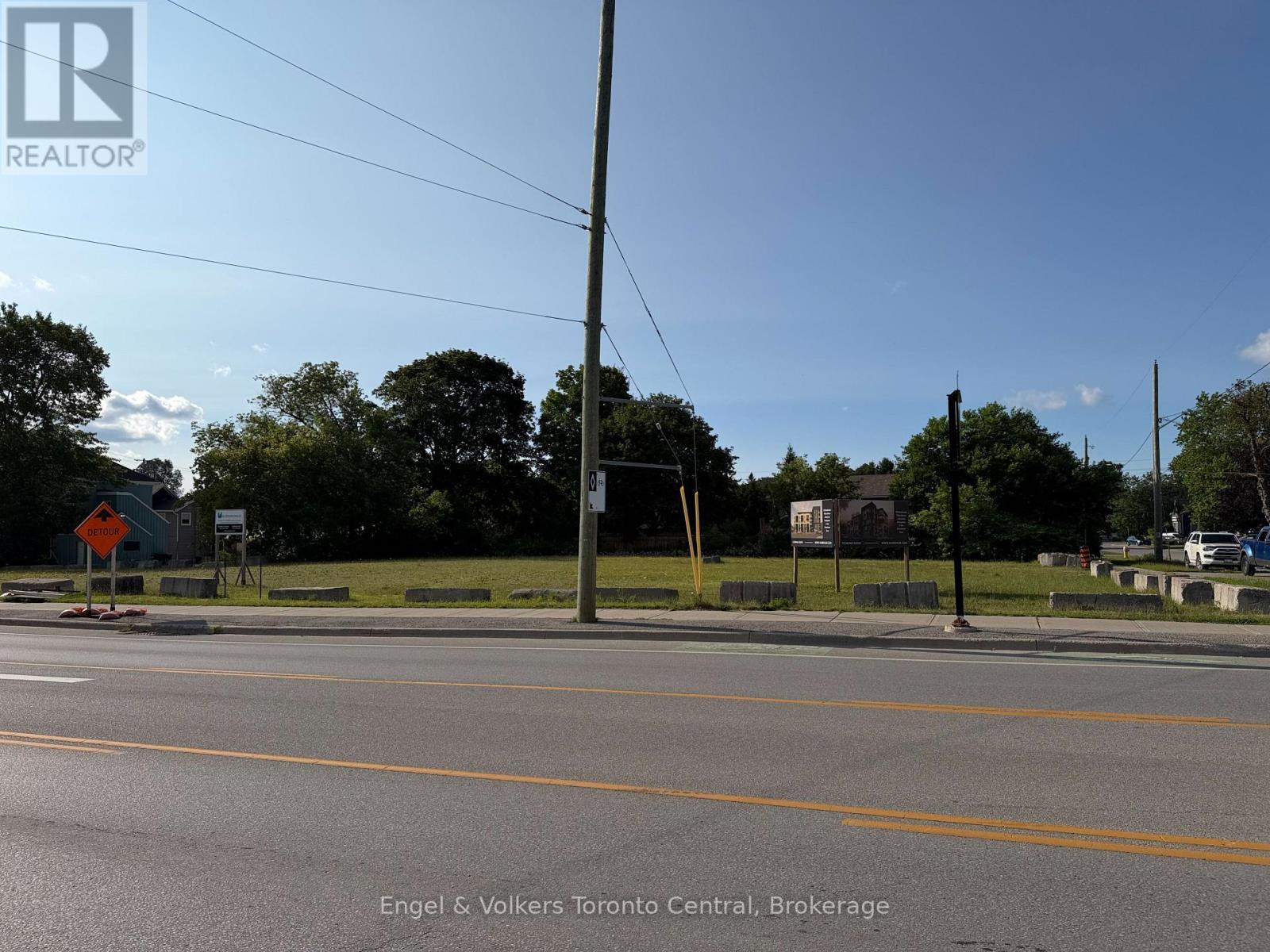 121 Hume Street, Collingwood, Ontario  L9Y 0X3 - Photo 2 - S13604382