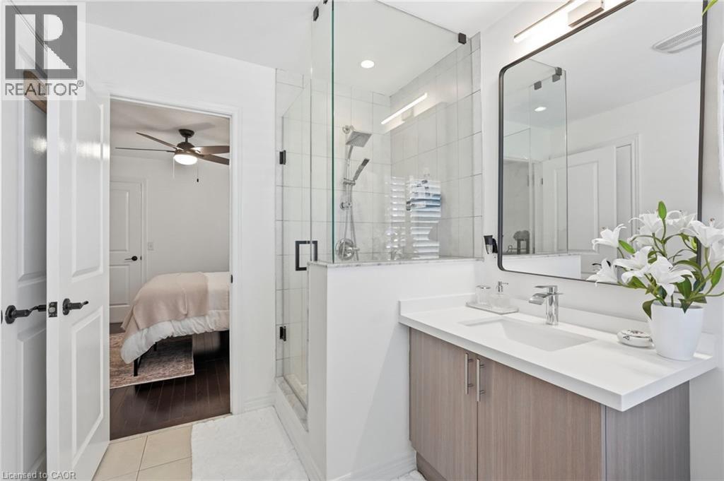 64 Narbonne Crescent Unit# Upper, Stoney Creek, Ontario  L8J 0J7 - Photo 32 - 40850496