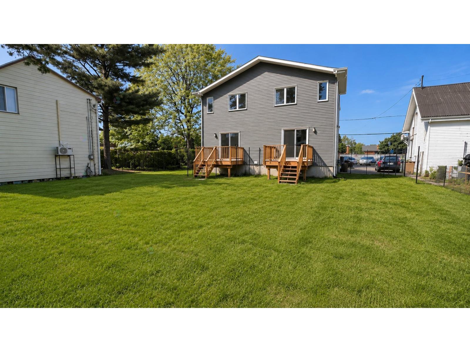 79Z Rue D'Youville|#A Varennes Quebec Canada J3X1R1 3