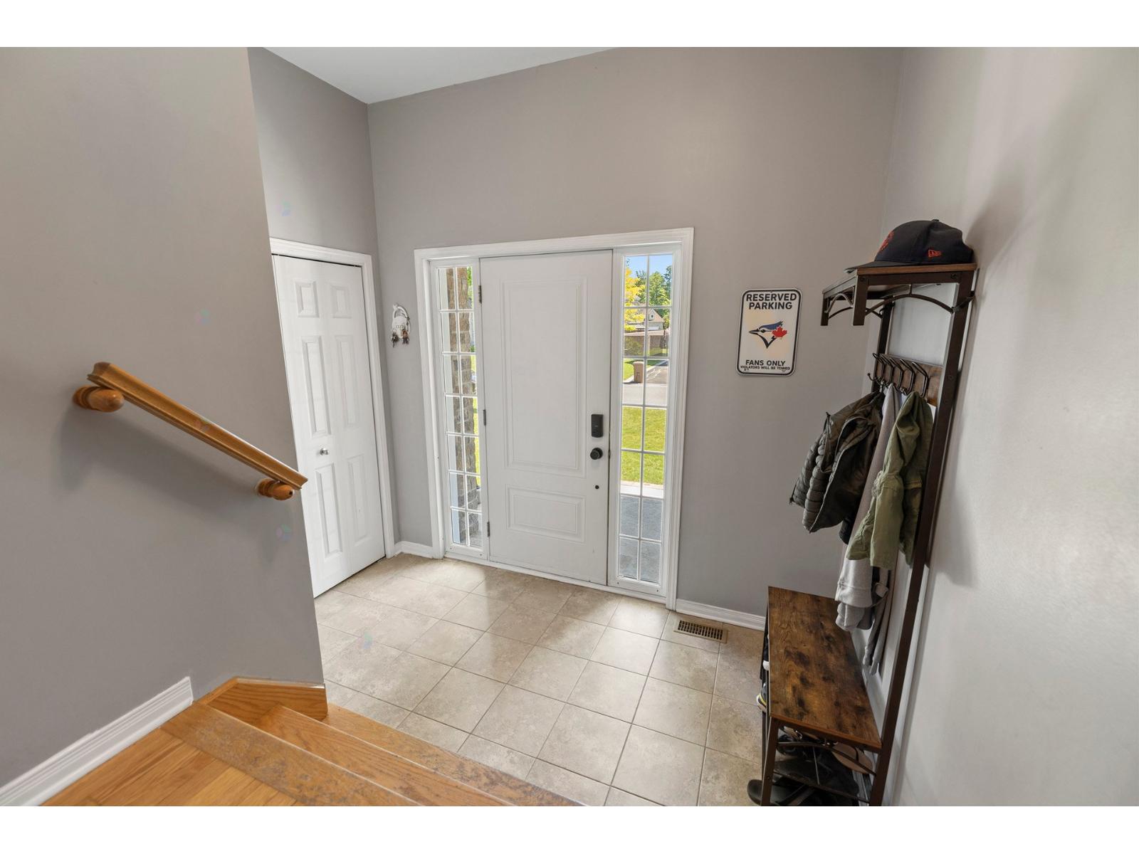 86 Av. Chamberry Les Cèdres Quebec Canada J7T0G4 4