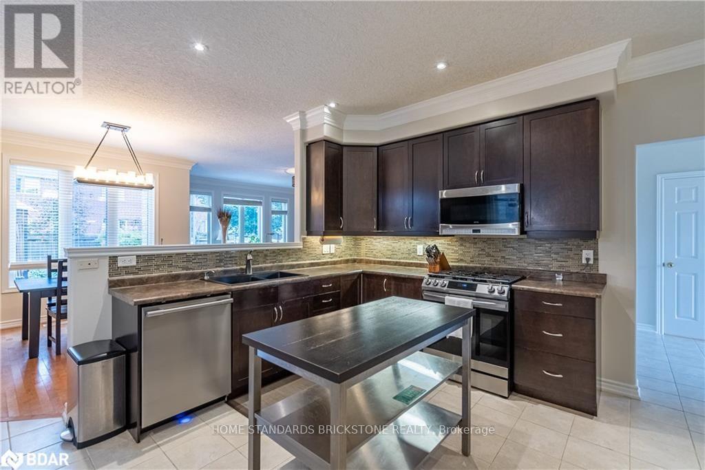 53 Graihawk Drive, Barrie, Ontario  L4N 6G7 - Photo 2 - S13508546