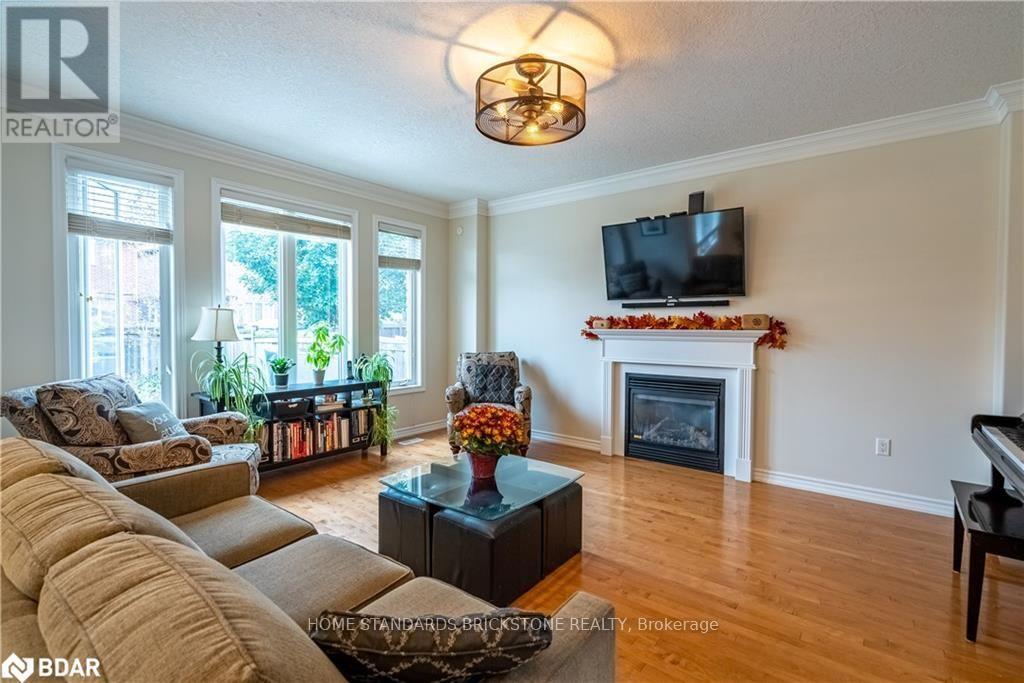 53 Graihawk Drive, Barrie, Ontario  L4N 6G7 - Photo 9 - S13508546