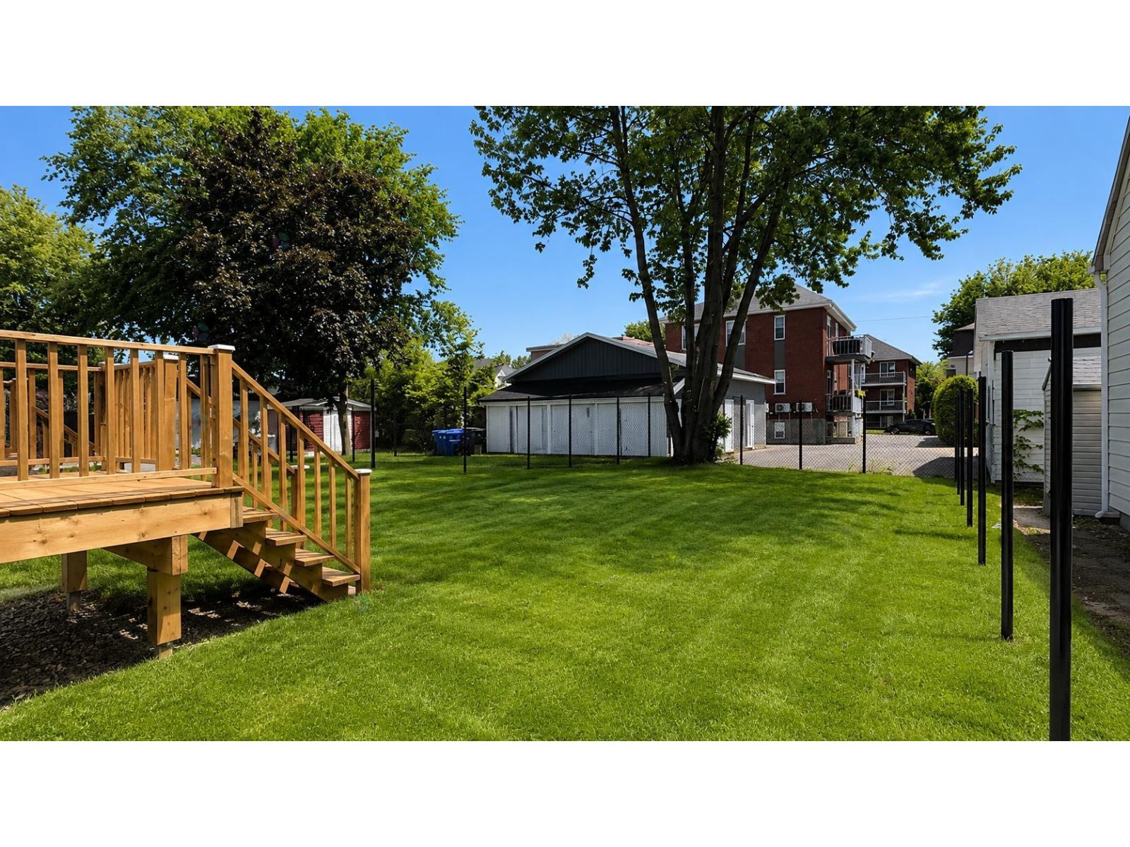 79 Rue D'Youville|#A Varennes Quebec Canada J3X1R1 5