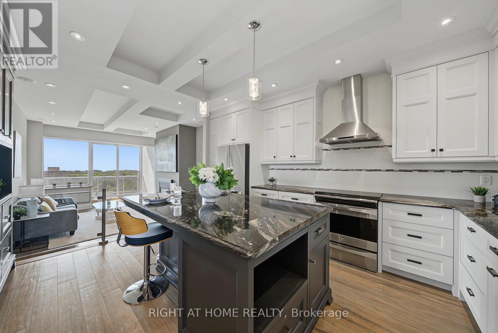 1206 - 20 Speers Road, Oakville, Ontario  L6K 3R5 - Photo 1 - W13604312