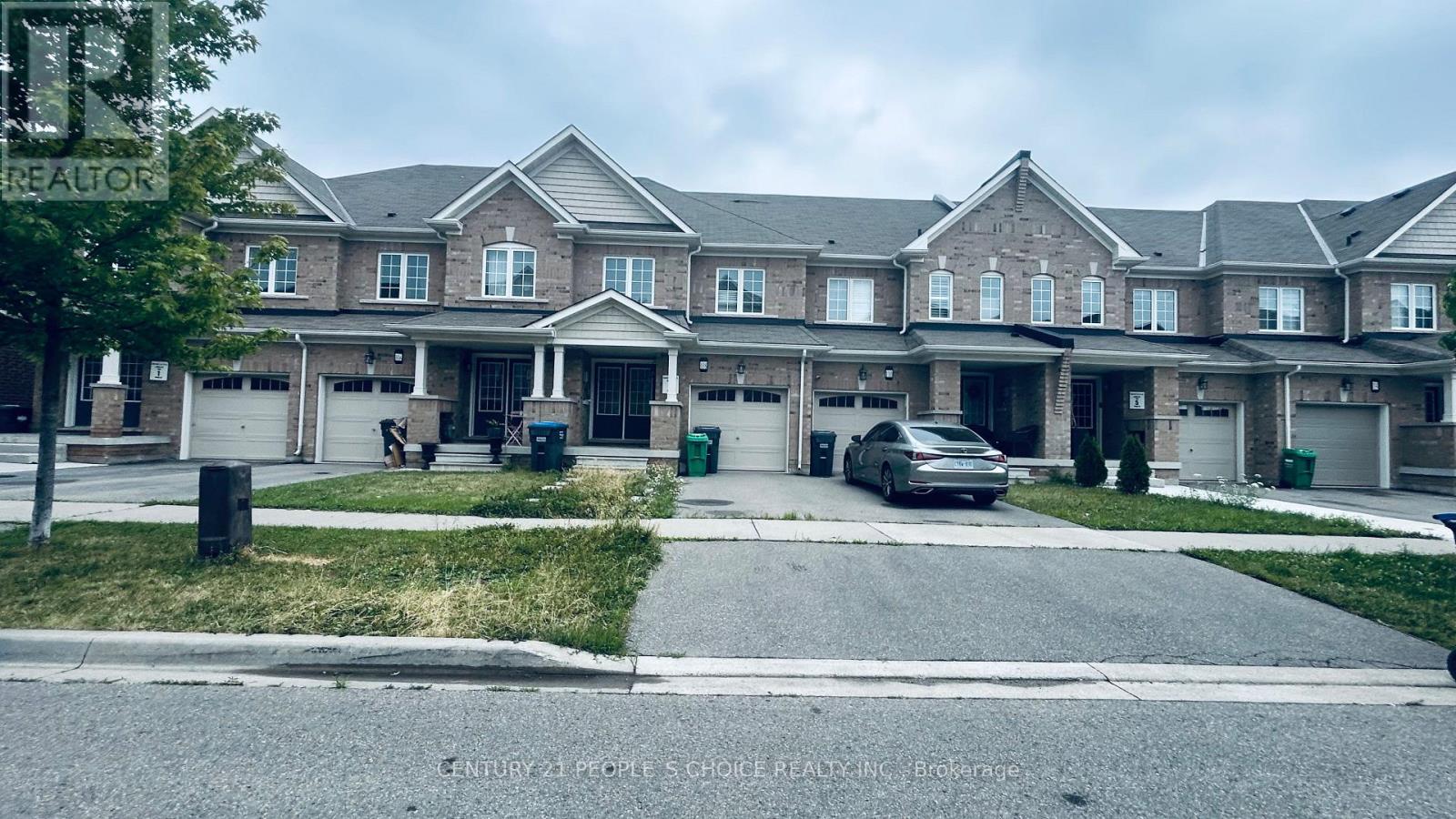 108 Golden Spring Drive, Brampton, Ontario  L7A 4N7 - Photo 2 - W13604328