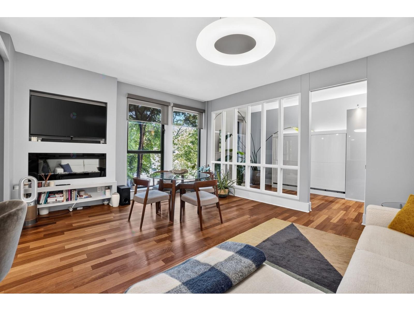 333 Rue Sherbrooke E.|#M1-306 Montréal (Le Plateau-Mont-Royal) Quebec Canada H2X4E3 3