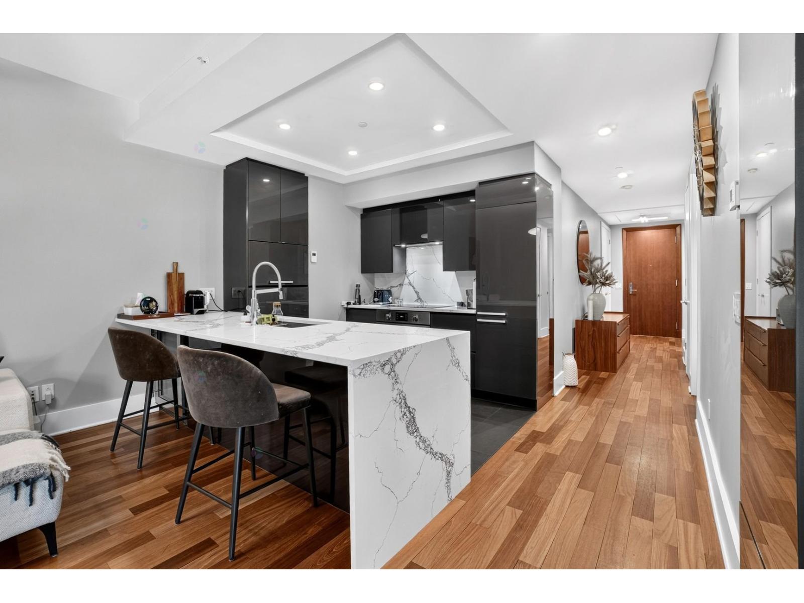 333 Rue Sherbrooke E.|#M1-306 Montréal (Le Plateau-Mont-Royal) Quebec Canada H2X4E3 5