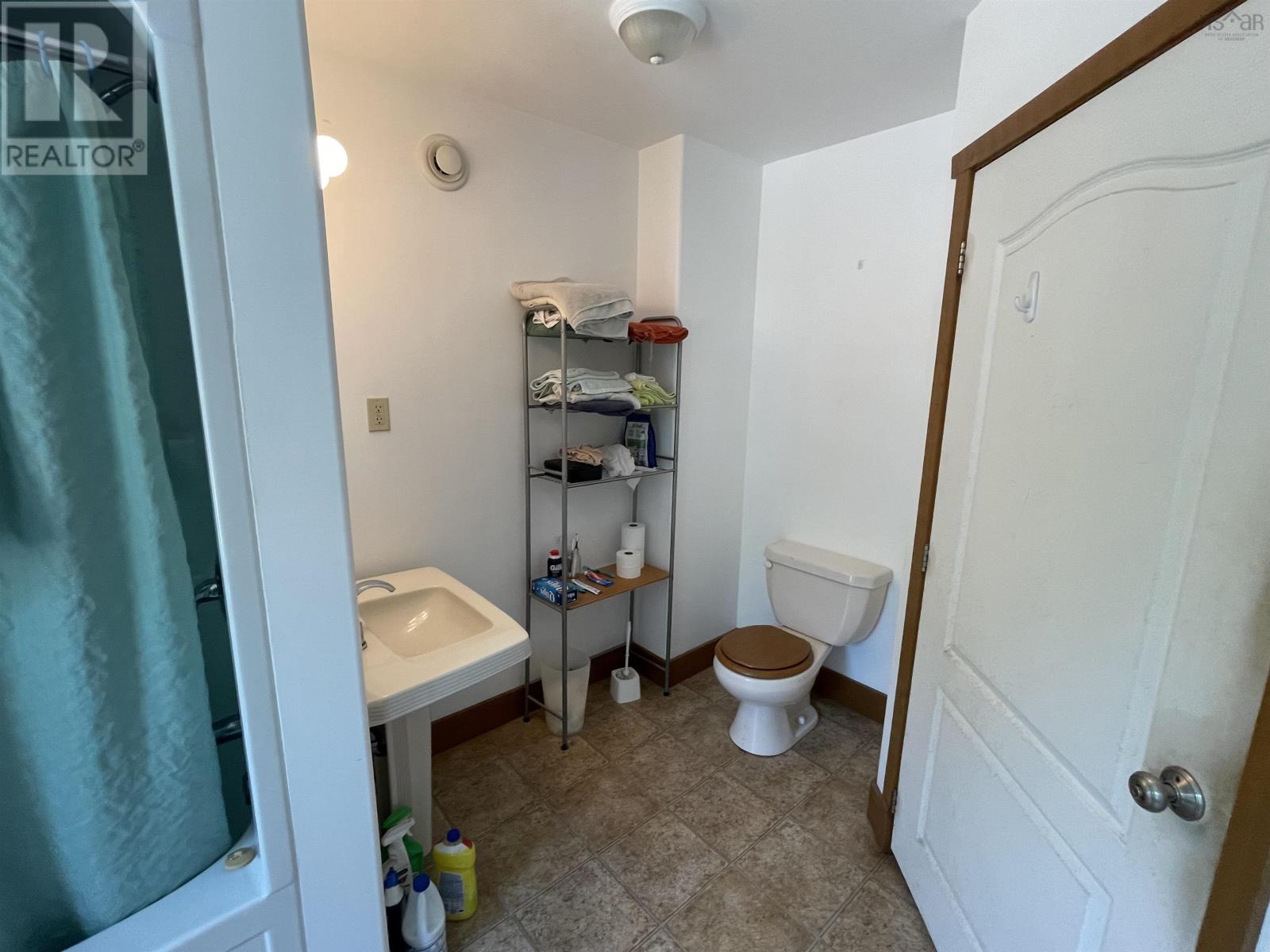 63 Old Post Road, East Chester, Nova Scotia  B0J 1J0 - Photo 18 - 202618631