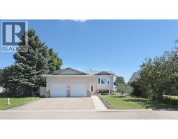 28 Upland Crescent W, Brooks, Alberta
