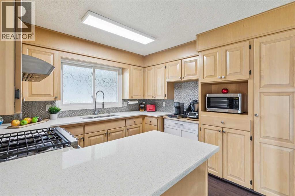 241 Allan Crescent SE, Calgary, Alberta  T2J 0T3 - Photo 11 - A2330621