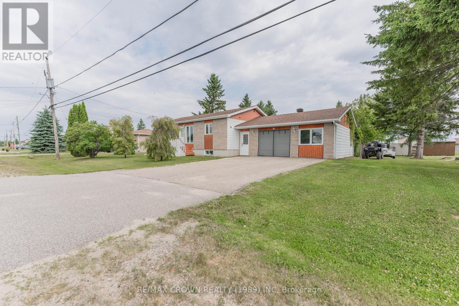 20 MUNICIPALE STREET VAL RITA STREET, Val Rita-Harty, Ontario