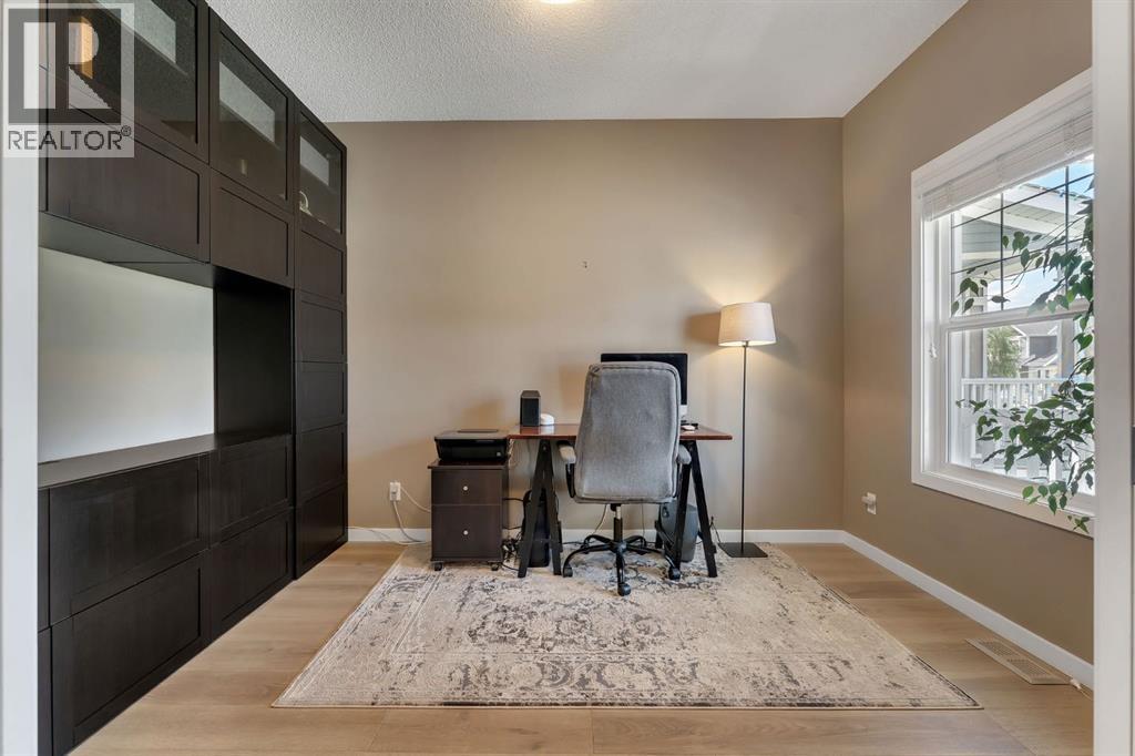 27 River Heights Crescent, Cochrane, Alberta  T4C 0J3 - Photo 6 - A2318941