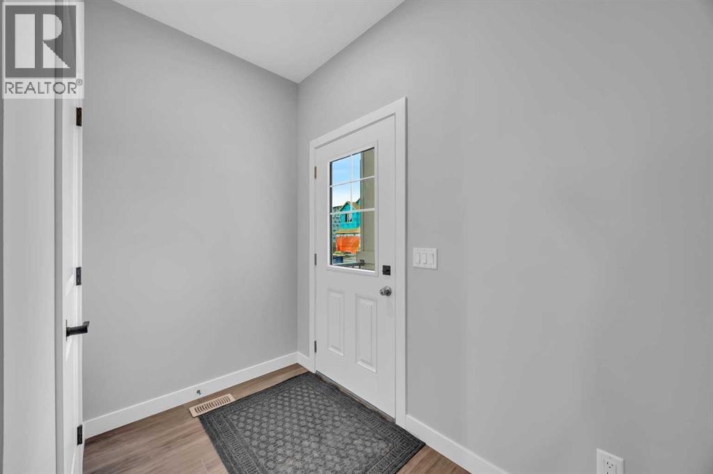 553 Hotchkiss Drive SE, Calgary, Alberta  T3S 0T3 - Photo 2 - A2329400