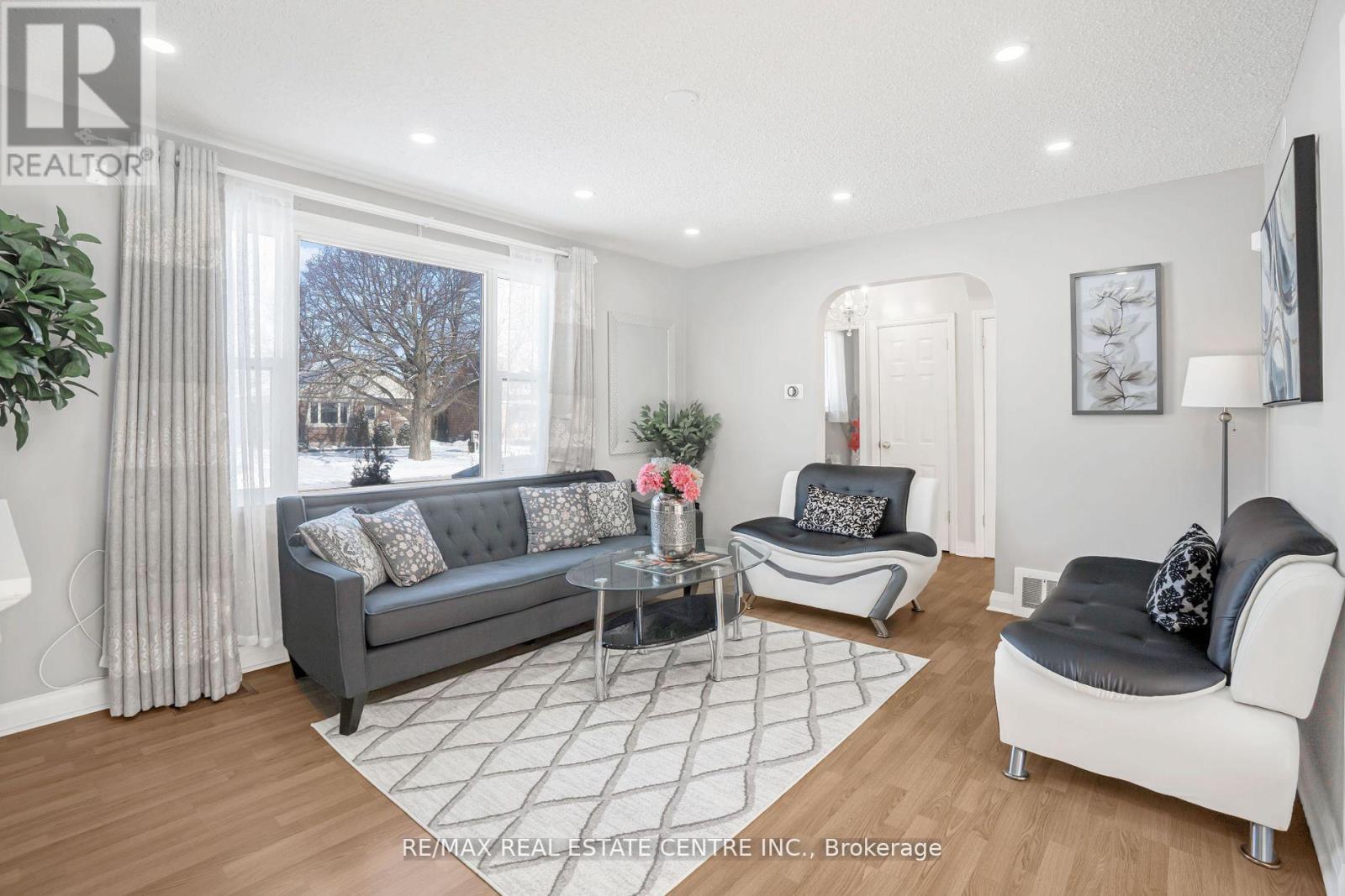 401 Elgin St Street E, Oshawa, Ontario  L1G 1V1 - Photo 7 - E13604454