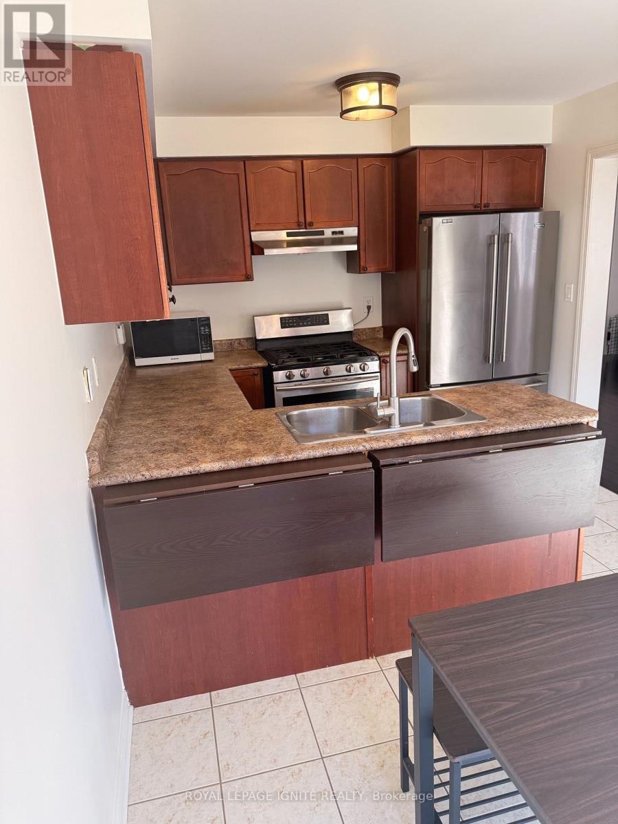 865 Shepherd Place, Milton, Ontario  L9T 6L8 - Photo 4 - W13604512