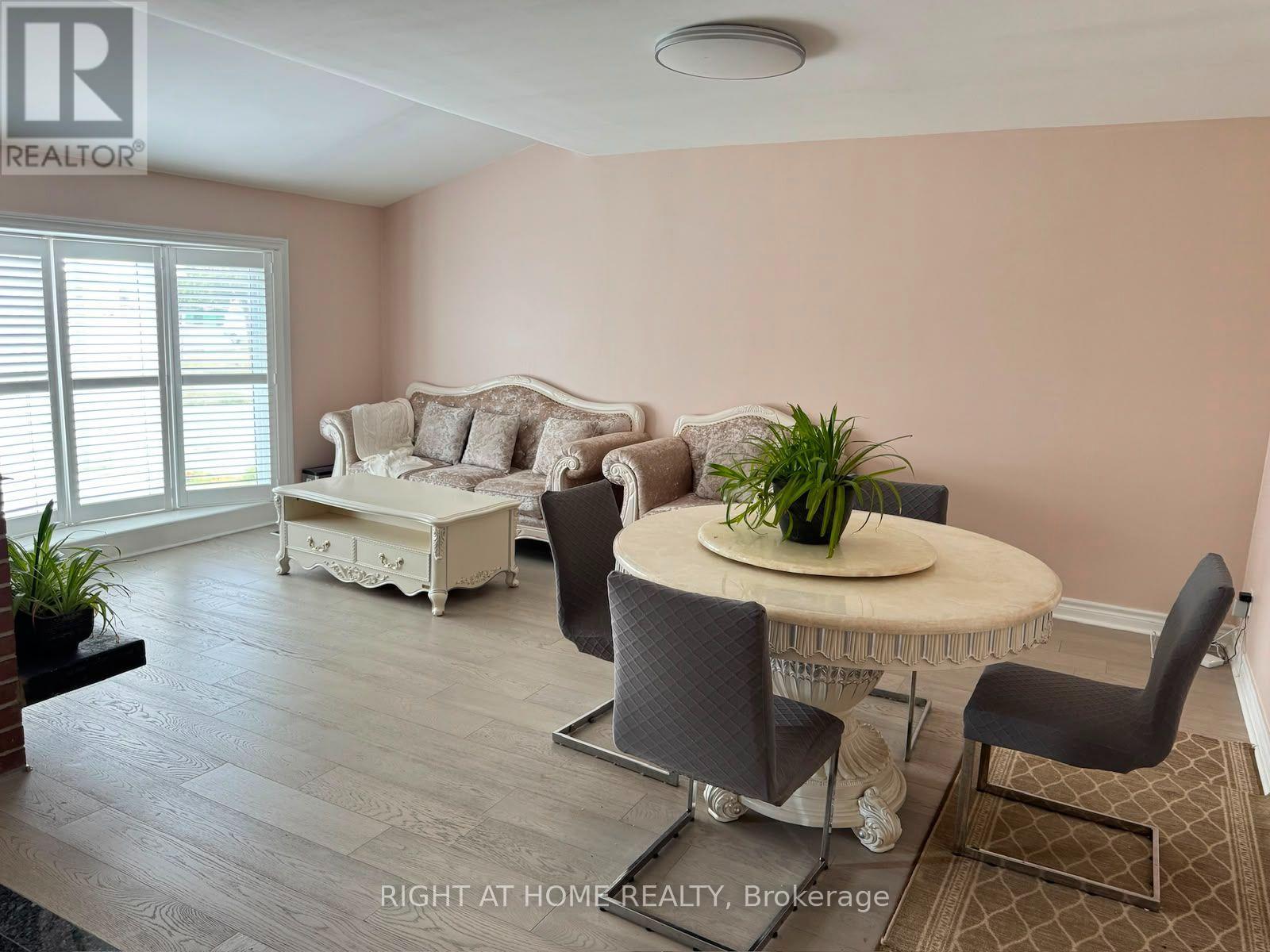 14 Ptarmigan Crescent, Toronto, Ontario  M3A 1W3 - Photo 3 - C13602500