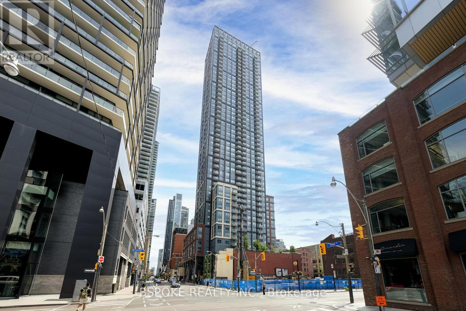 2811 - 108 PETER STREET, Toronto, Ontario