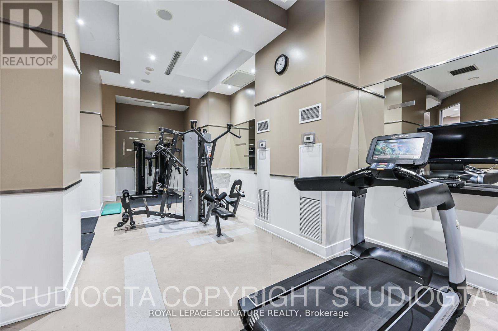 Ph01 - 330 Burnhamthorpe Road W, Mississauga, Ontario L5B 0E1 - Photo 23 - W13596630