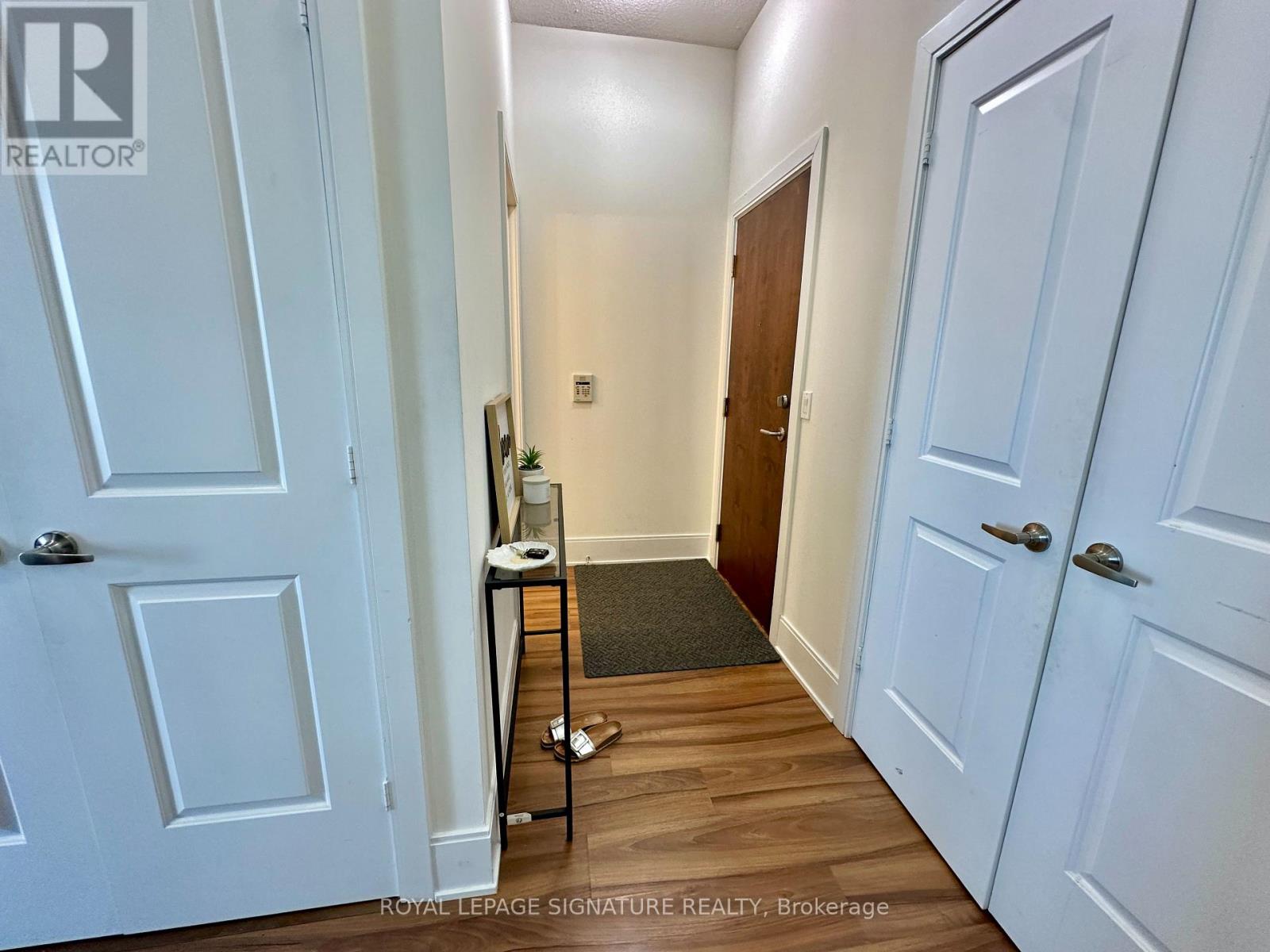 Ph01 - 330 Burnhamthorpe Road W, Mississauga, Ontario L5B 0E1 - Photo 12 - W13596630