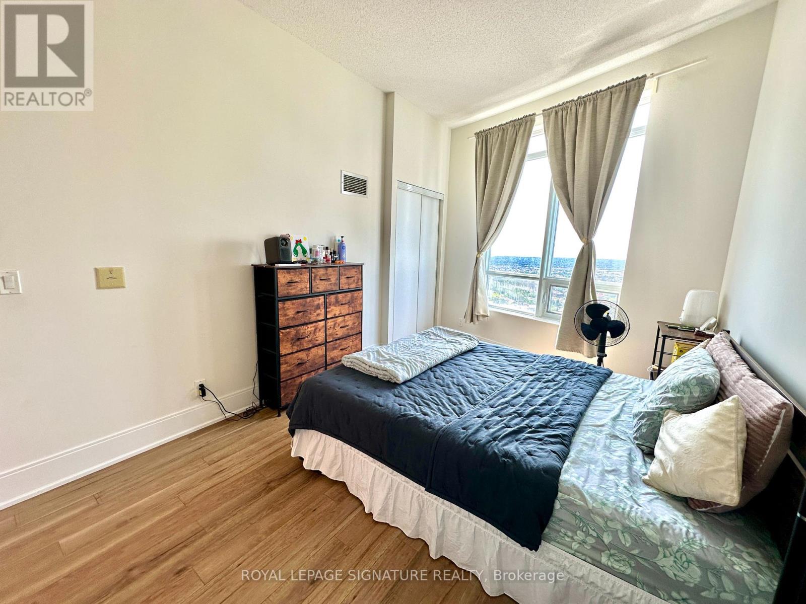 Ph01 - 330 Burnhamthorpe Road W, Mississauga, Ontario L5B 0E1 - Photo 17 - W13596630