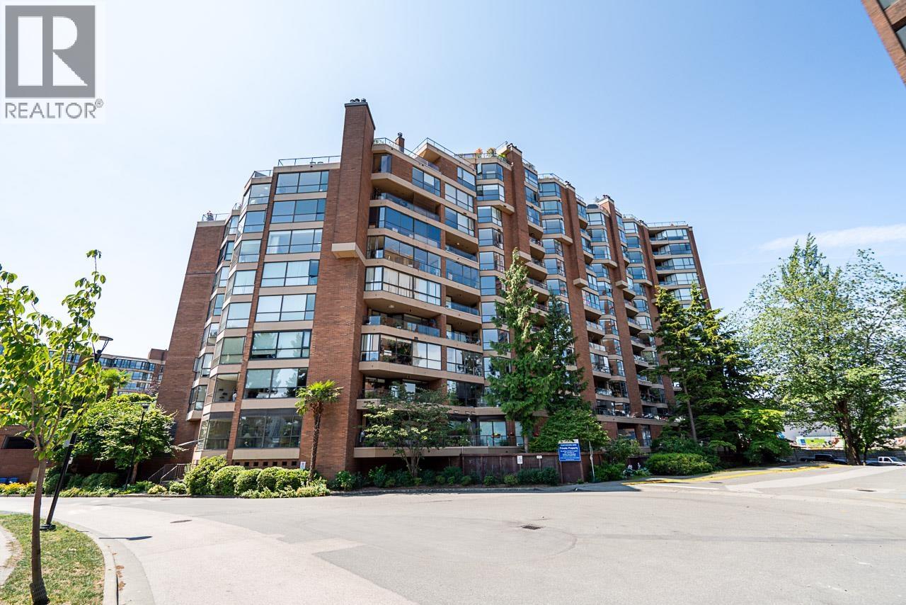 305 1450 PENNYFARTHING DRIVE, Vancouver, British Columbia
