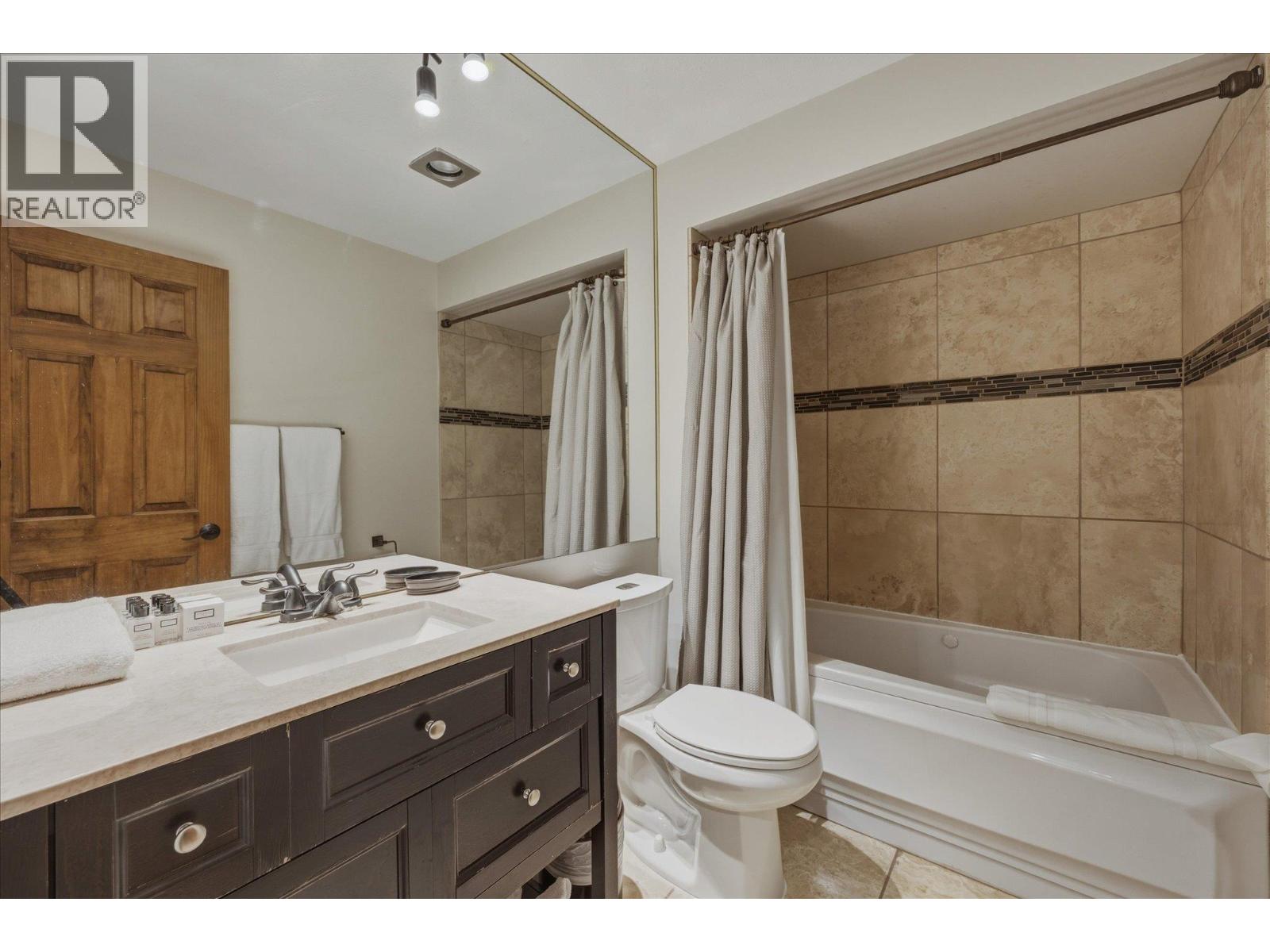11 4510 Blackcomb Way, Whistler, British Columbia  V8E 0X8 - Photo 13 - R3148125