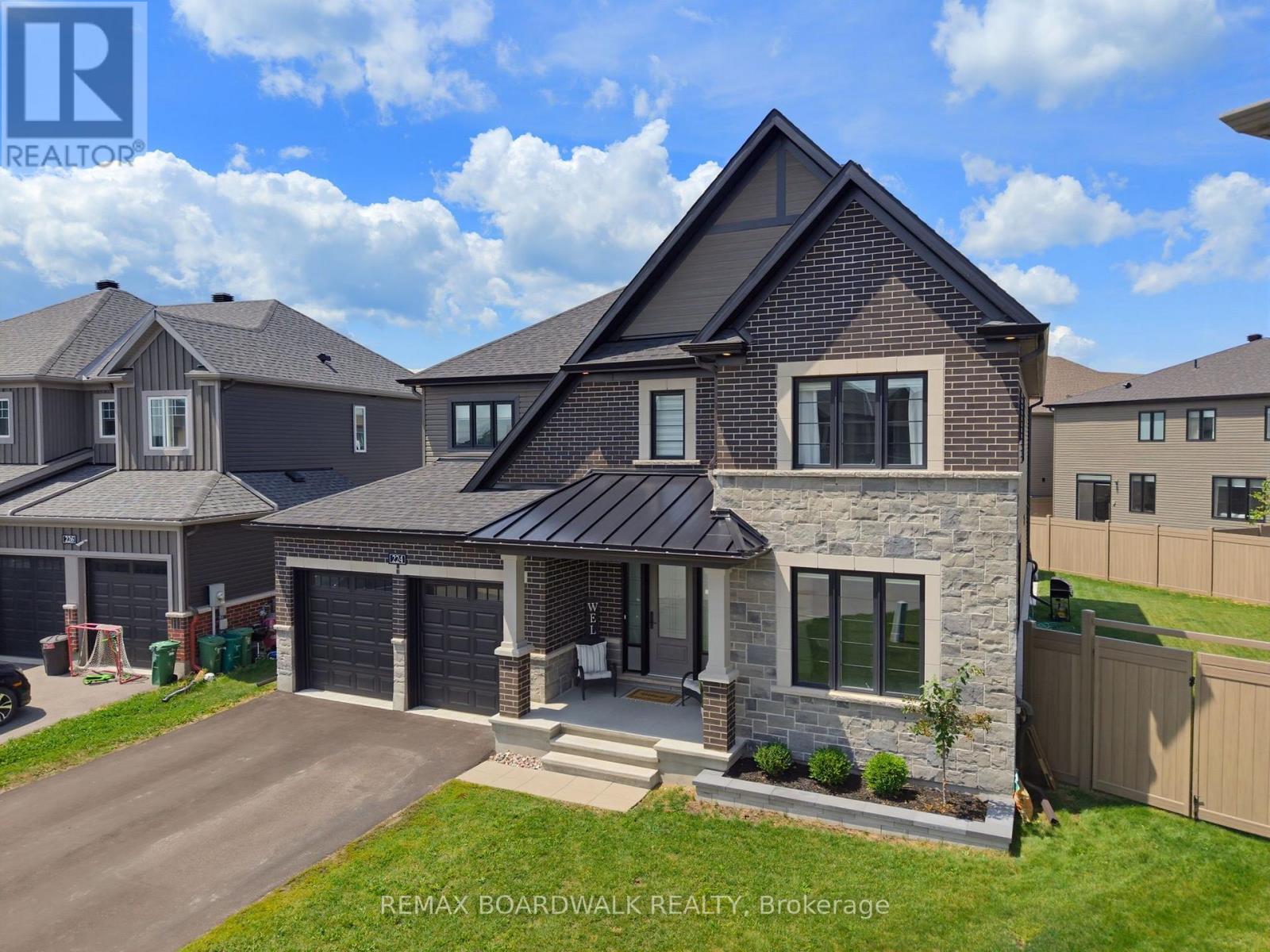 224 SKIPPER DRIVE, Ottawa, Ontario